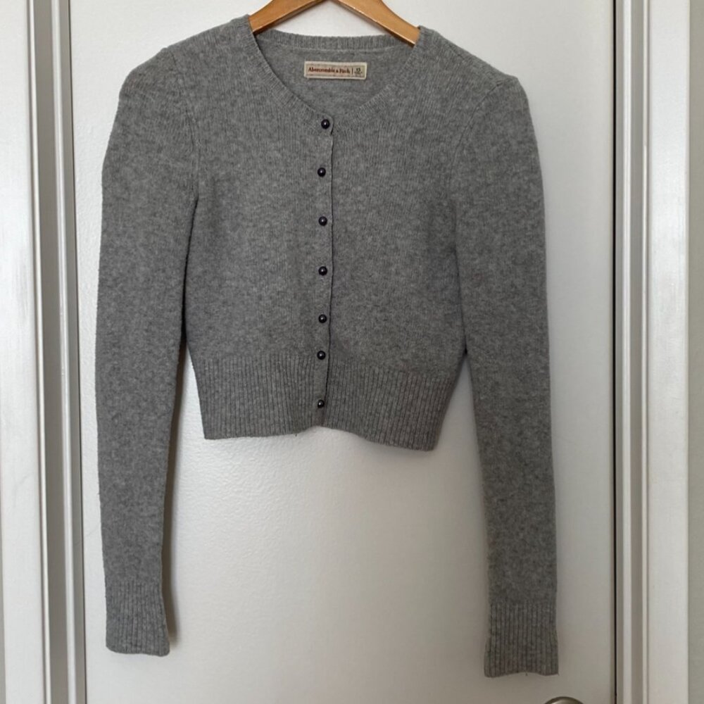 Abercrombie & Fitch Short Cardigan with Pearl Buttons Grey in XS